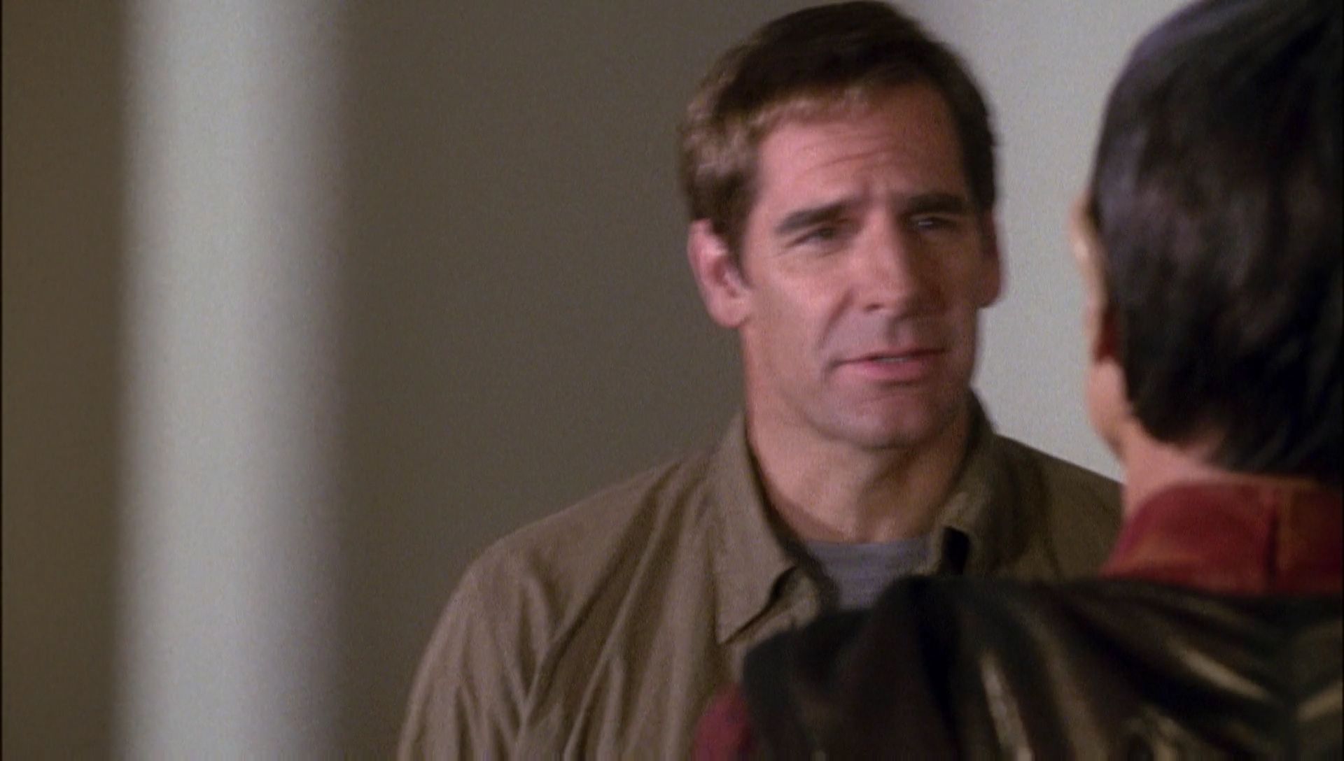 ariane179254_Enterprise_1x01-1x02_BrokenBow_0601.jpg