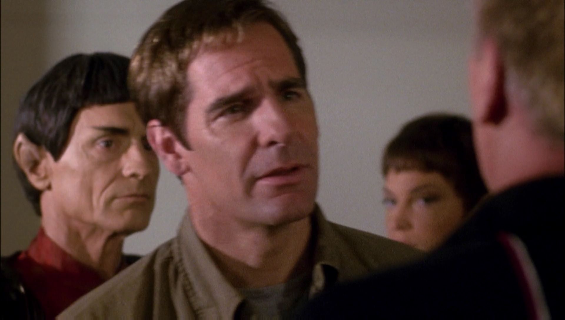 ariane179254_Enterprise_1x01-1x02_BrokenBow_0604.jpg