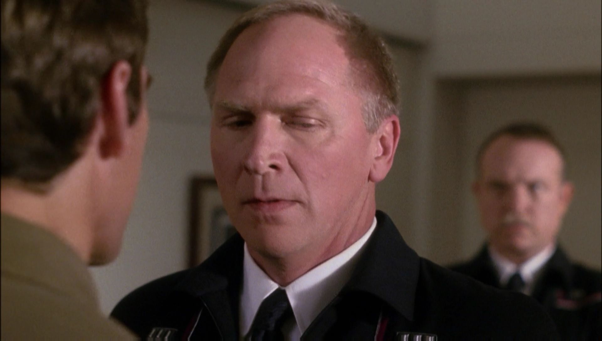 ariane179254_Enterprise_1x01-1x02_BrokenBow_0605.jpg
