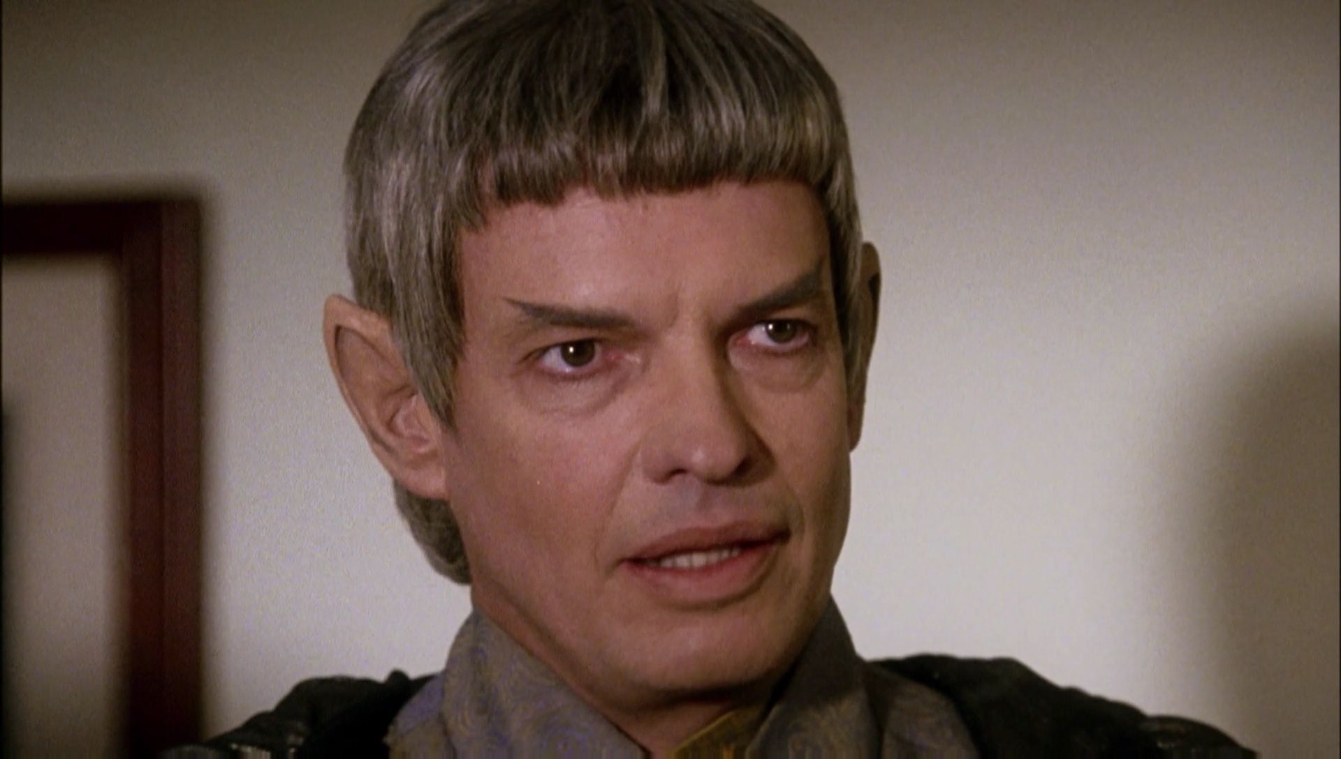 ariane179254_Enterprise_1x01-1x02_BrokenBow_0607.jpg