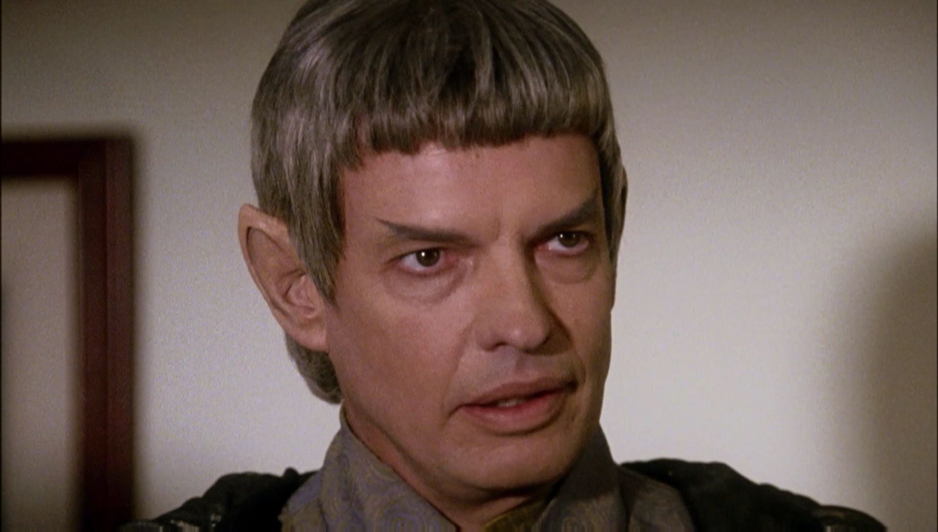 ariane179254_Enterprise_1x01-1x02_BrokenBow_0609.jpg