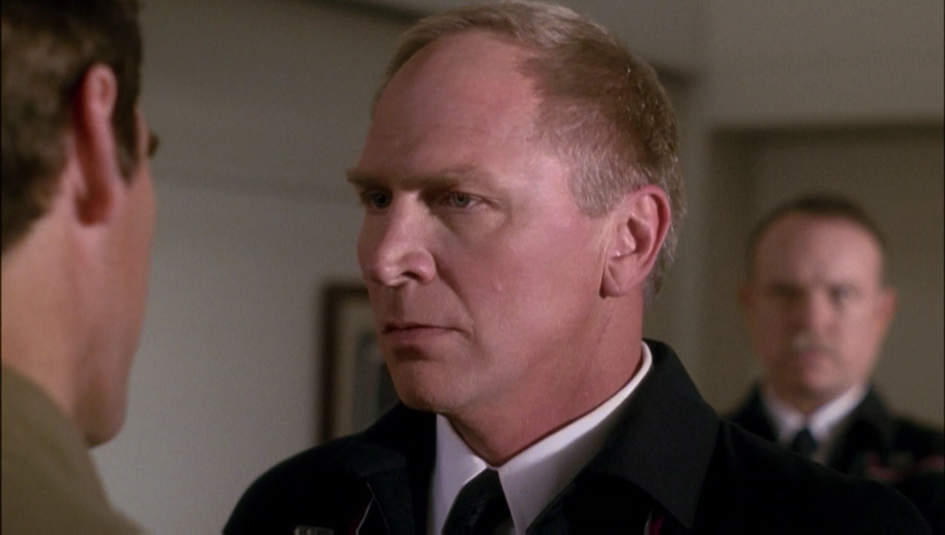 ariane179254_Enterprise_1x01-1x02_BrokenBow_0611.jpg