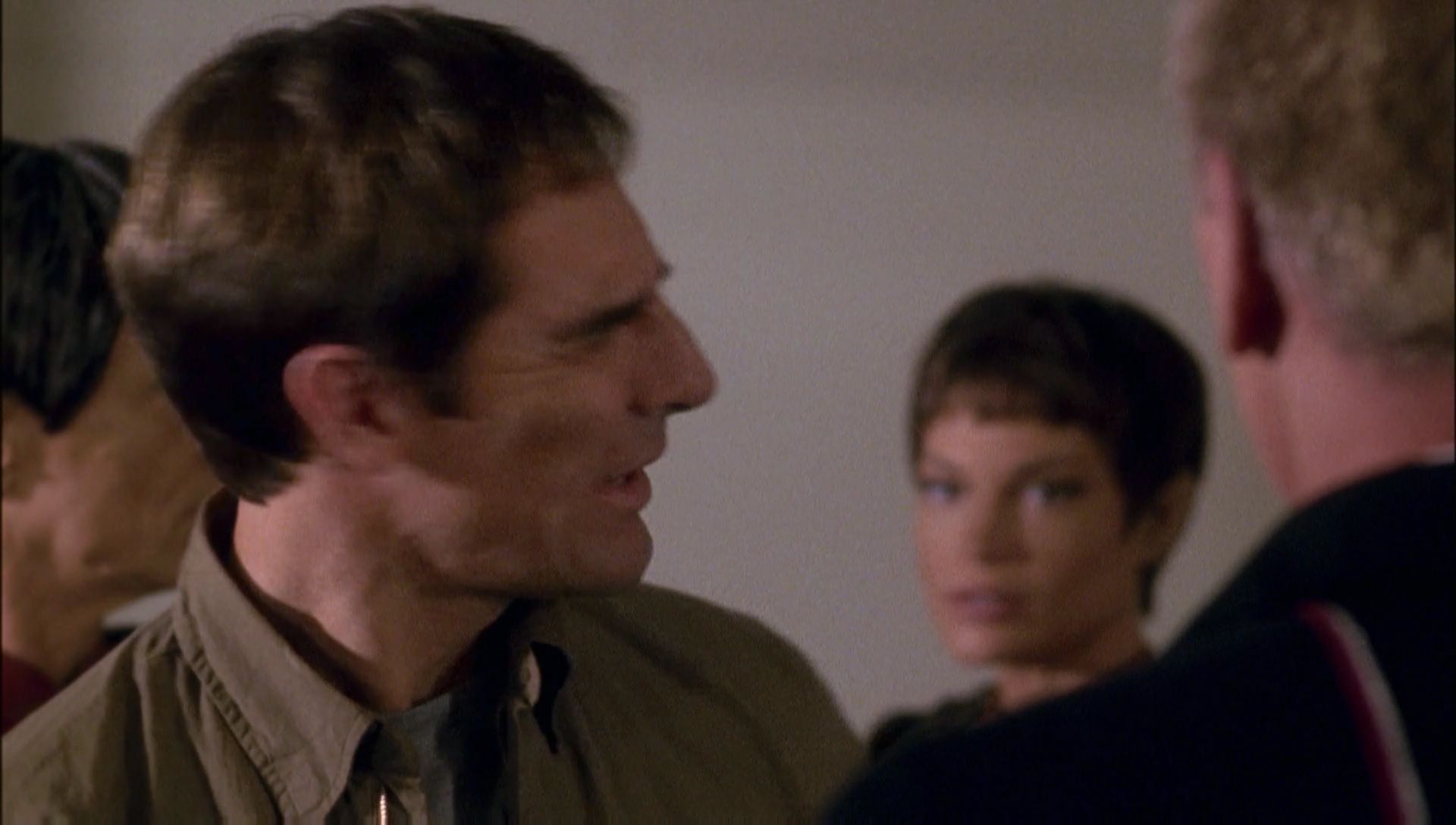 ariane179254_Enterprise_1x01-1x02_BrokenBow_0620.jpg