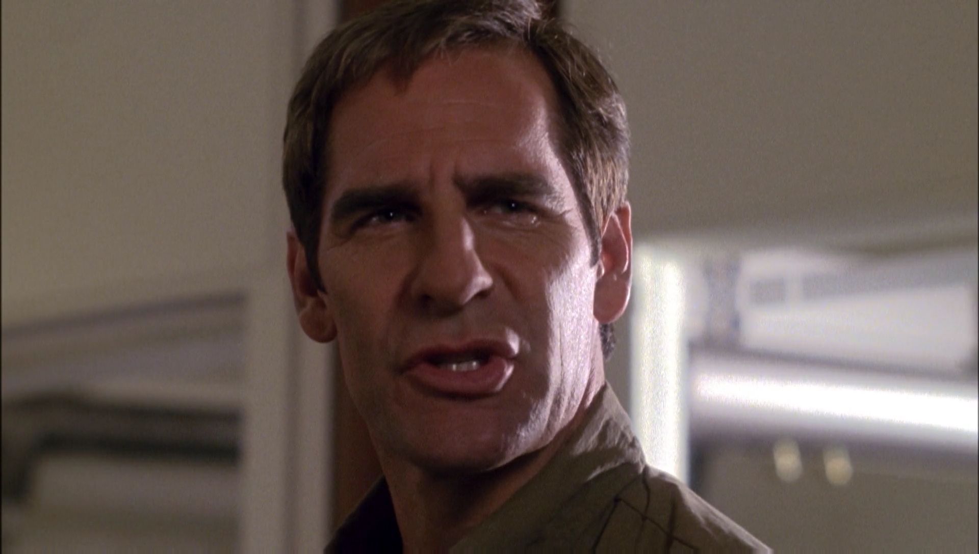 ariane179254_Enterprise_1x01-1x02_BrokenBow_0629.jpg