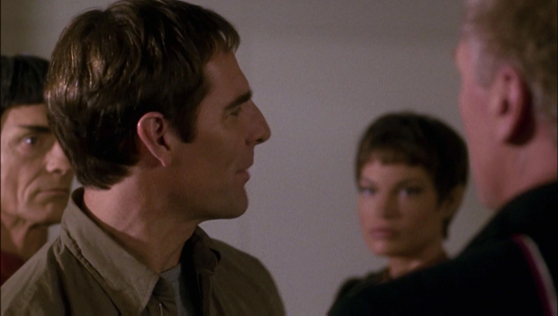 ariane179254_Enterprise_1x01-1x02_BrokenBow_0647.jpg