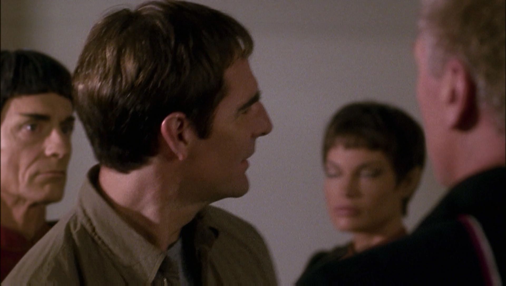 ariane179254_Enterprise_1x01-1x02_BrokenBow_0648.jpg