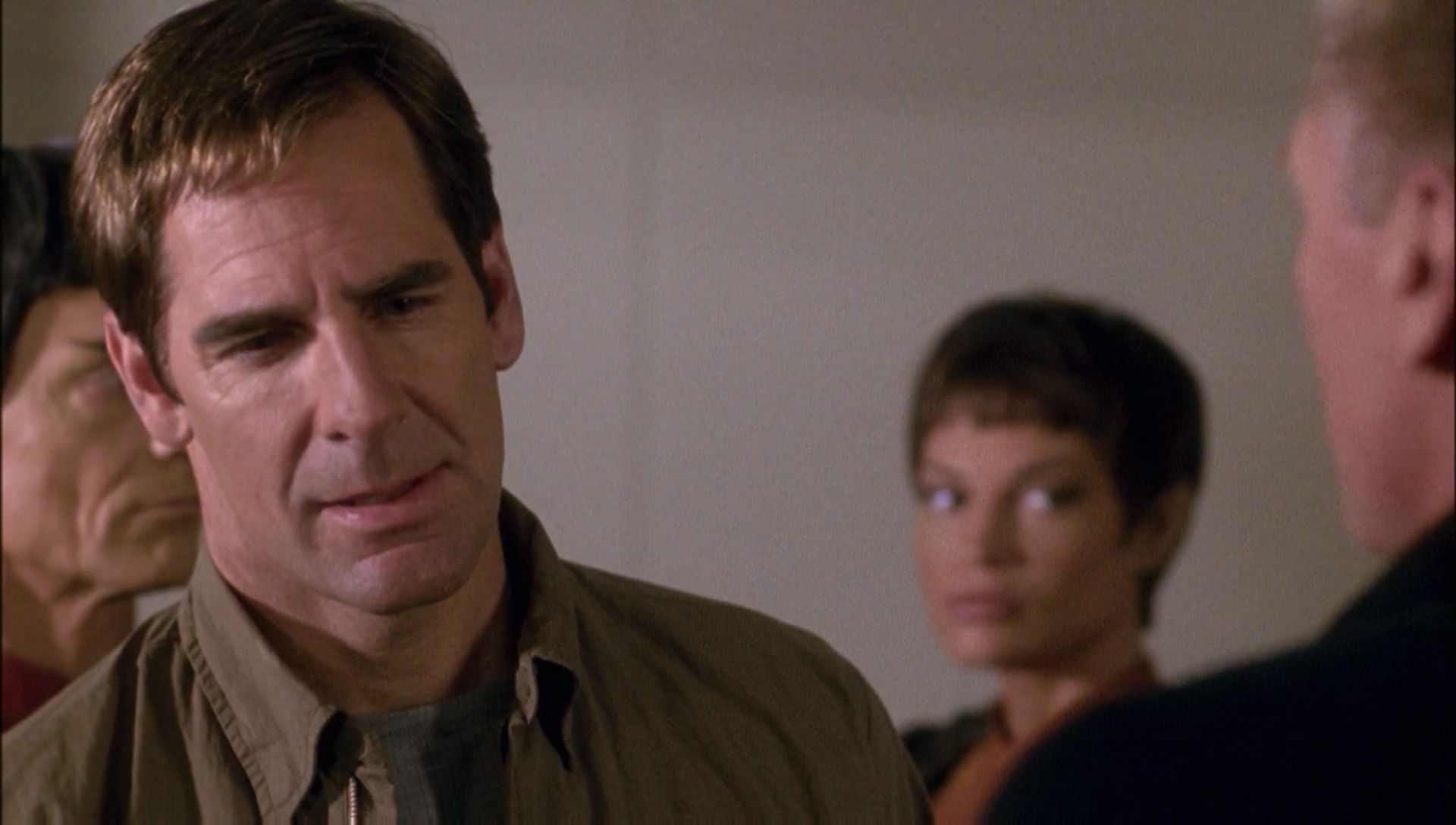 ariane179254_Enterprise_1x01-1x02_BrokenBow_0663.jpg