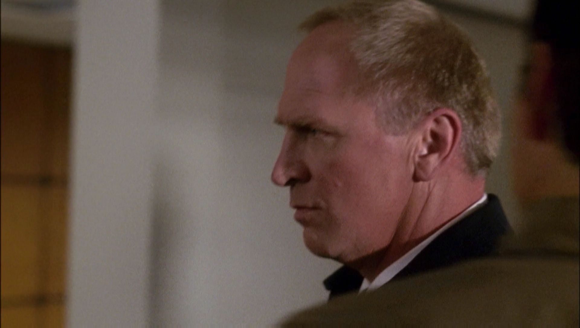 ariane179254_Enterprise_1x01-1x02_BrokenBow_0673.jpg