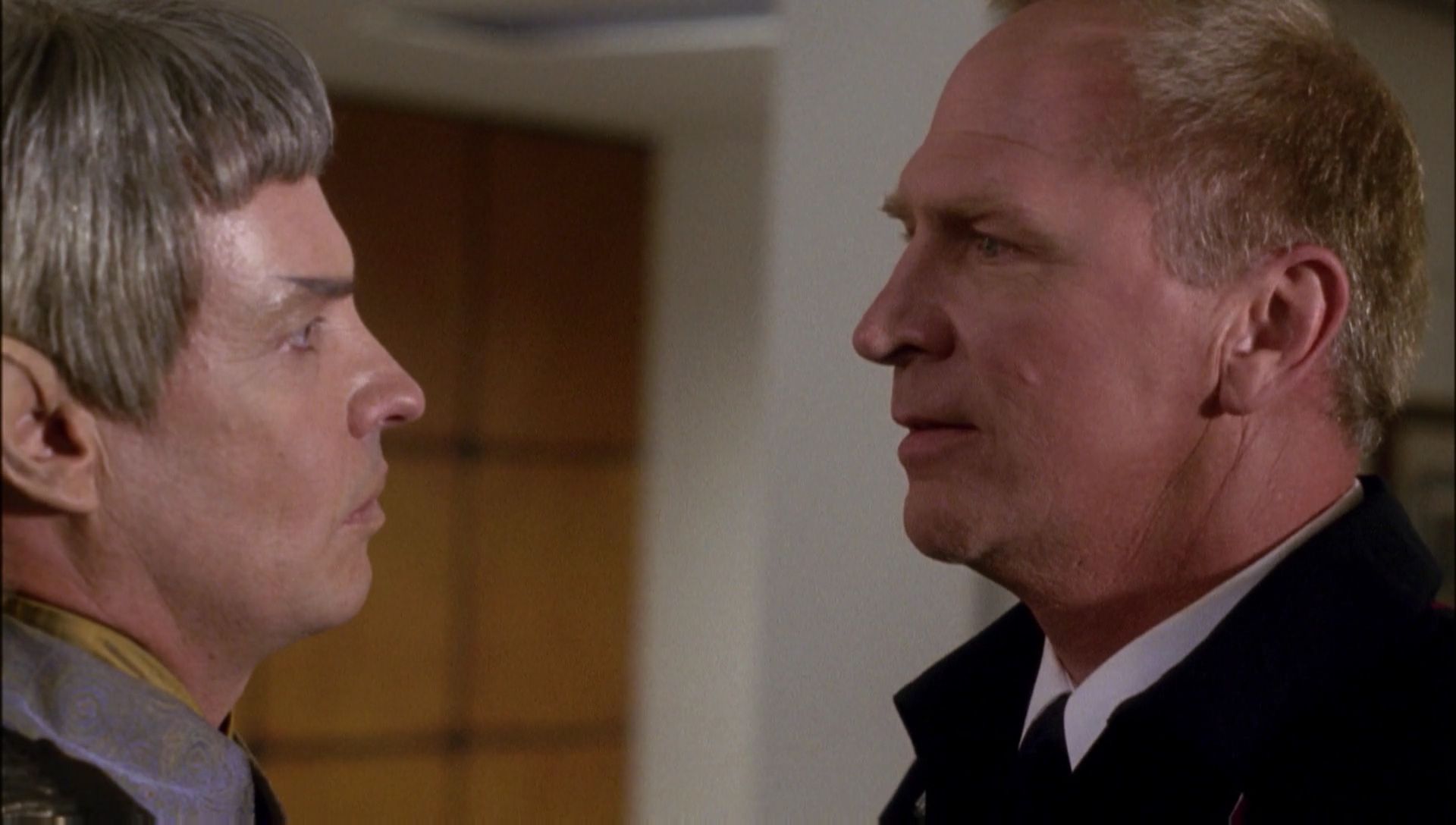 ariane179254_Enterprise_1x01-1x02_BrokenBow_0680.jpg