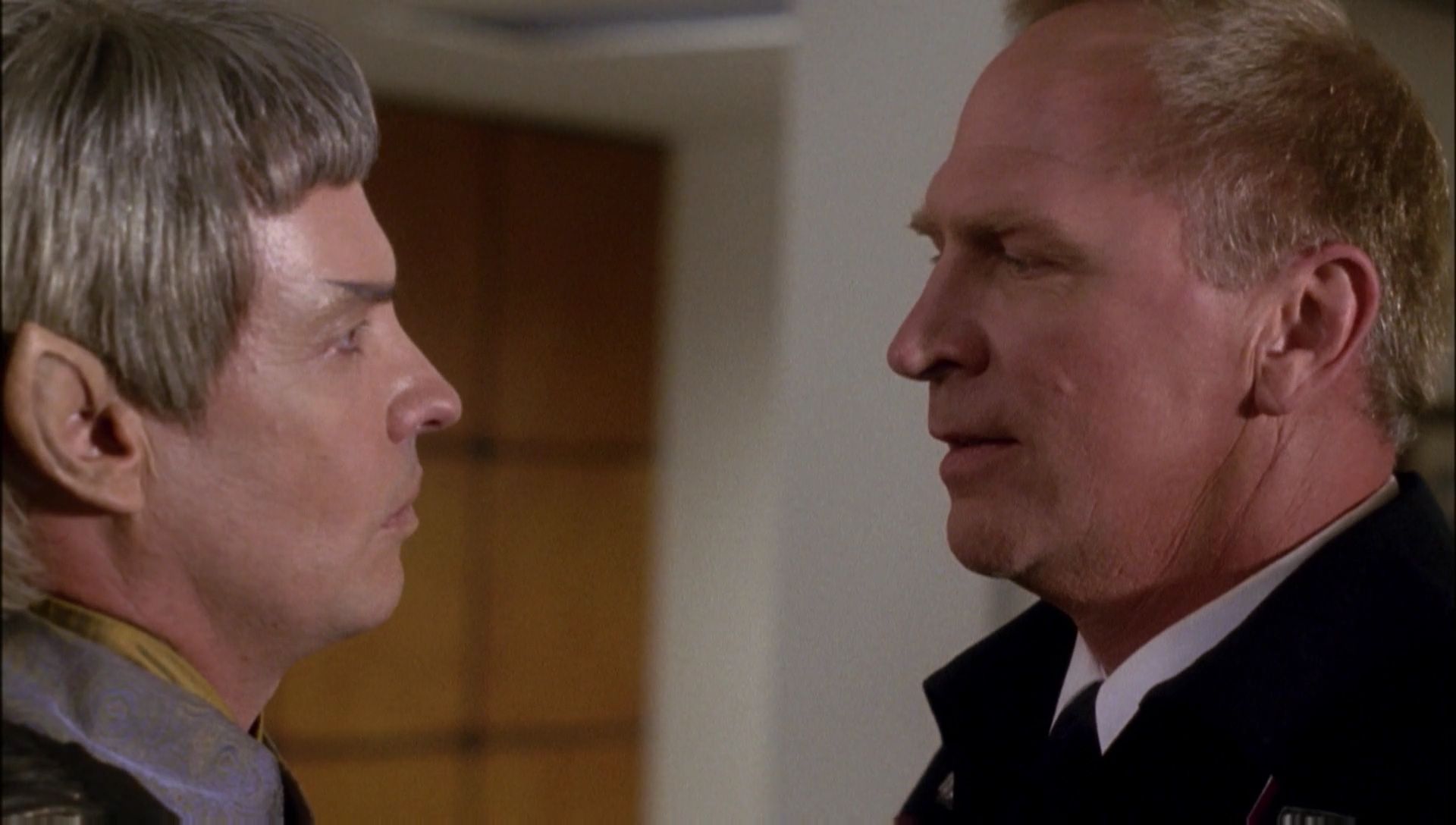 ariane179254_Enterprise_1x01-1x02_BrokenBow_0681.jpg