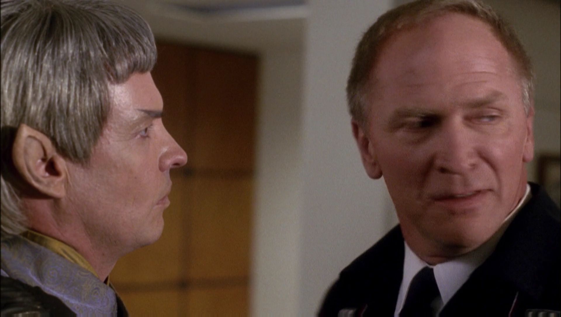 ariane179254_Enterprise_1x01-1x02_BrokenBow_0682.jpg