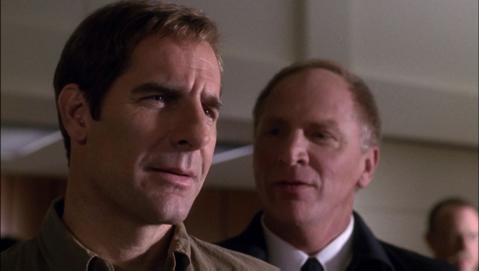 ariane179254_Enterprise_1x01-1x02_BrokenBow_0712.jpg