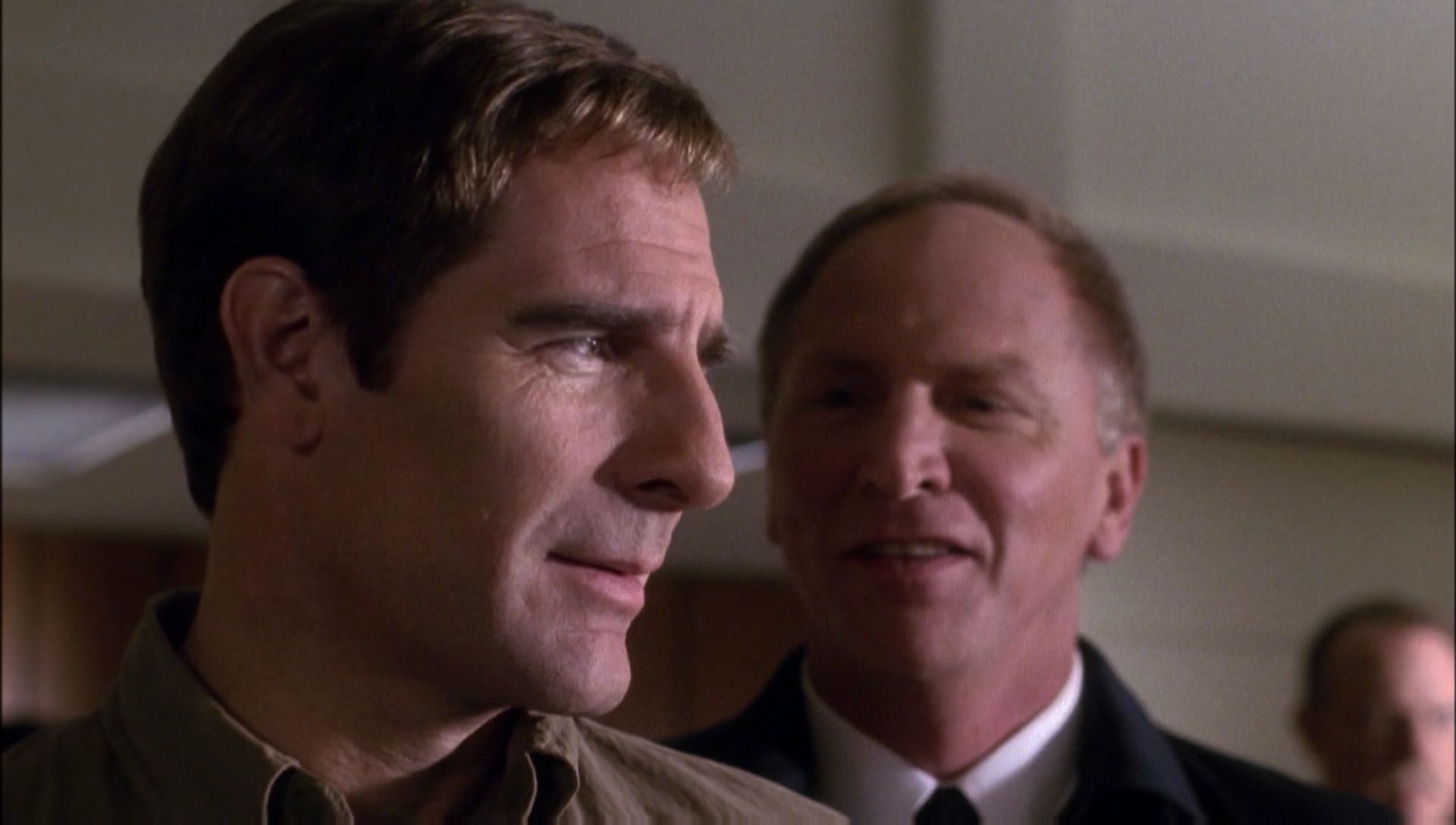 ariane179254_Enterprise_1x01-1x02_BrokenBow_0713.jpg