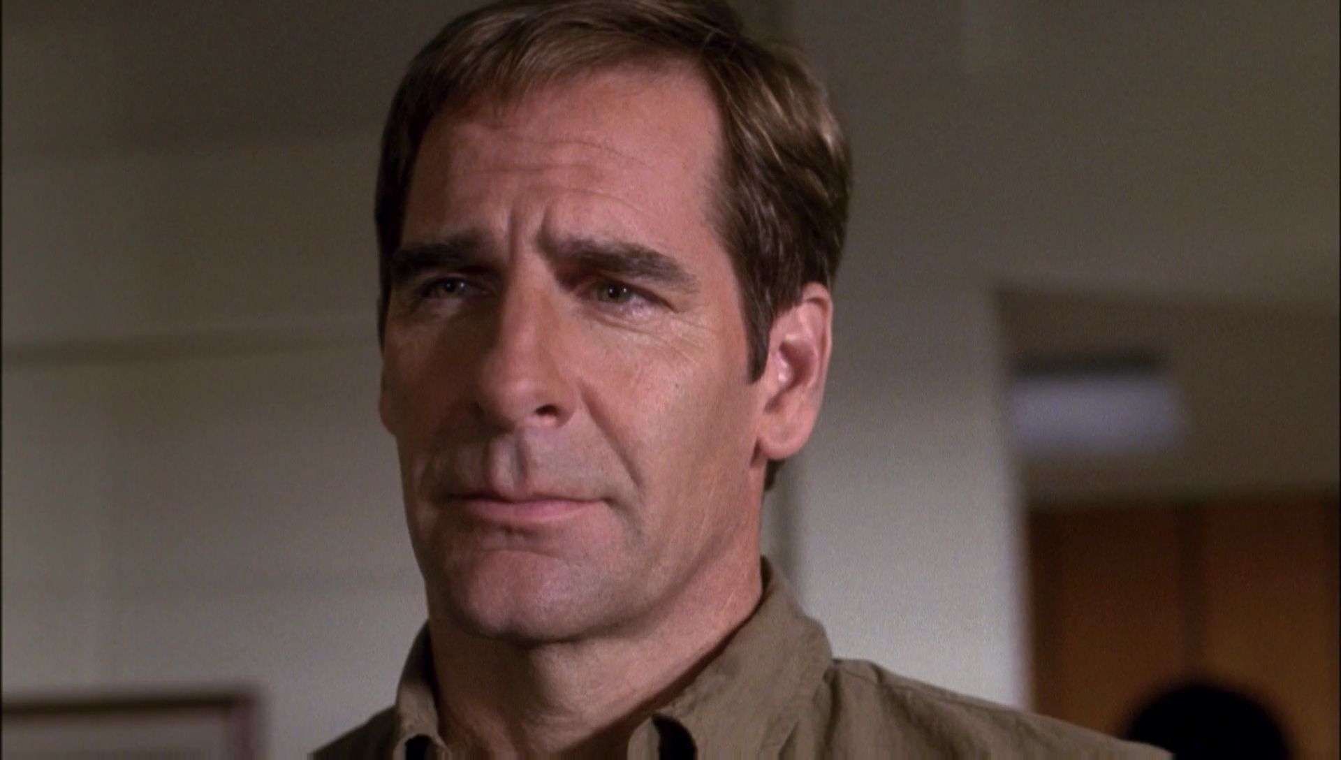 ariane179254_Enterprise_1x01-1x02_BrokenBow_0722.jpg