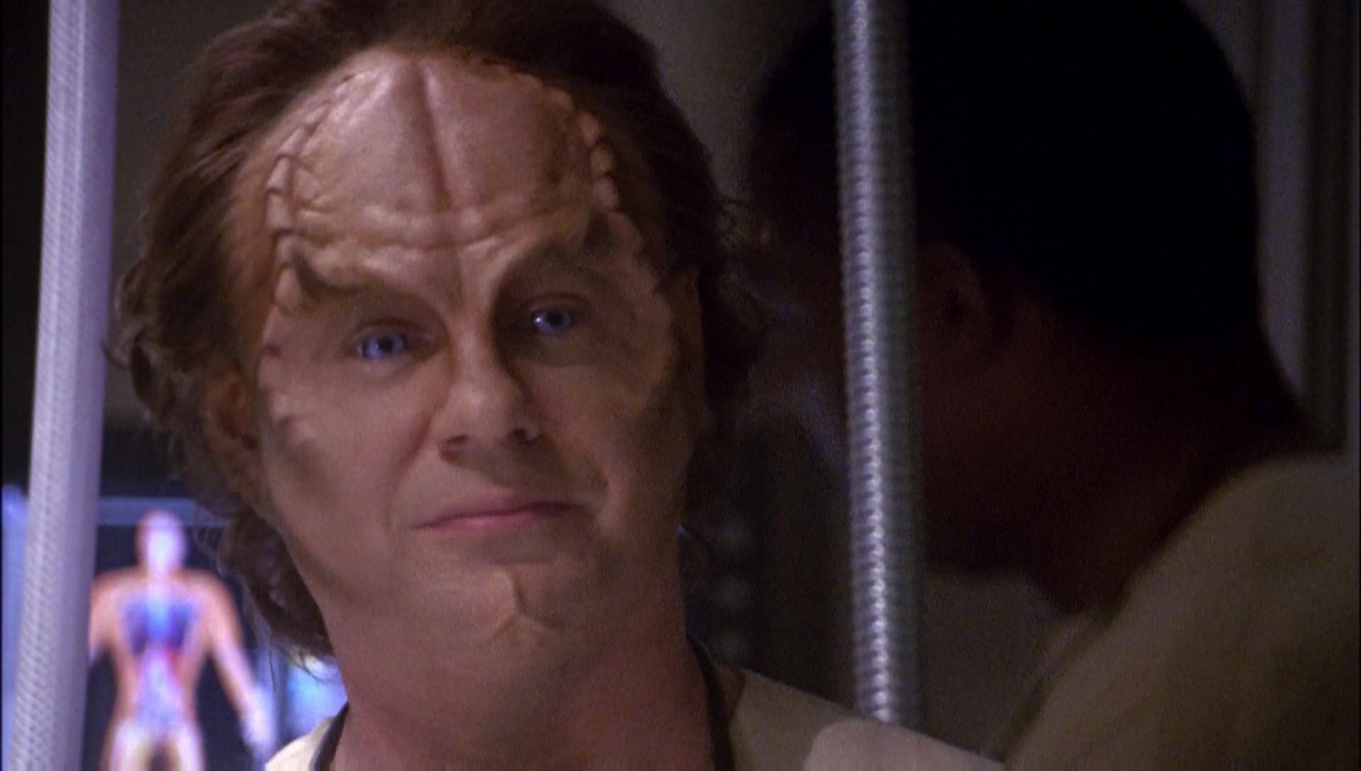 ariane179254_Enterprise_1x01-1x02_BrokenBow_0730.jpg