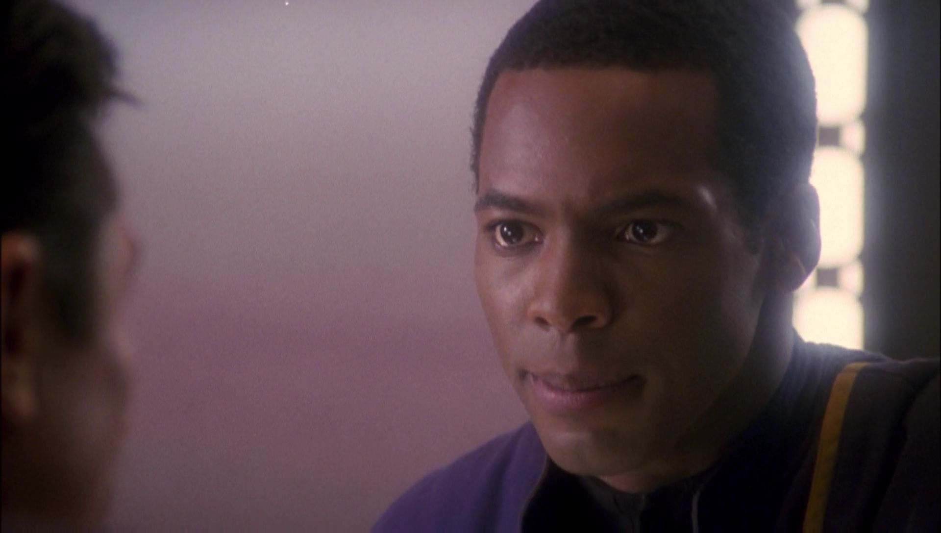 ariane179254_Enterprise_1x01-1x02_BrokenBow_0794.jpg
