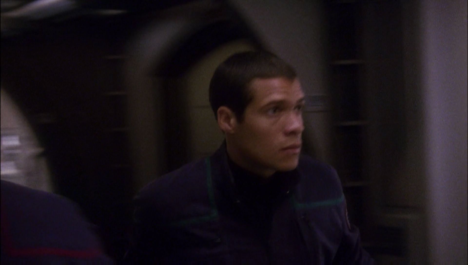 ariane179254_Enterprise_1x01-1x02_BrokenBow_0813.jpg