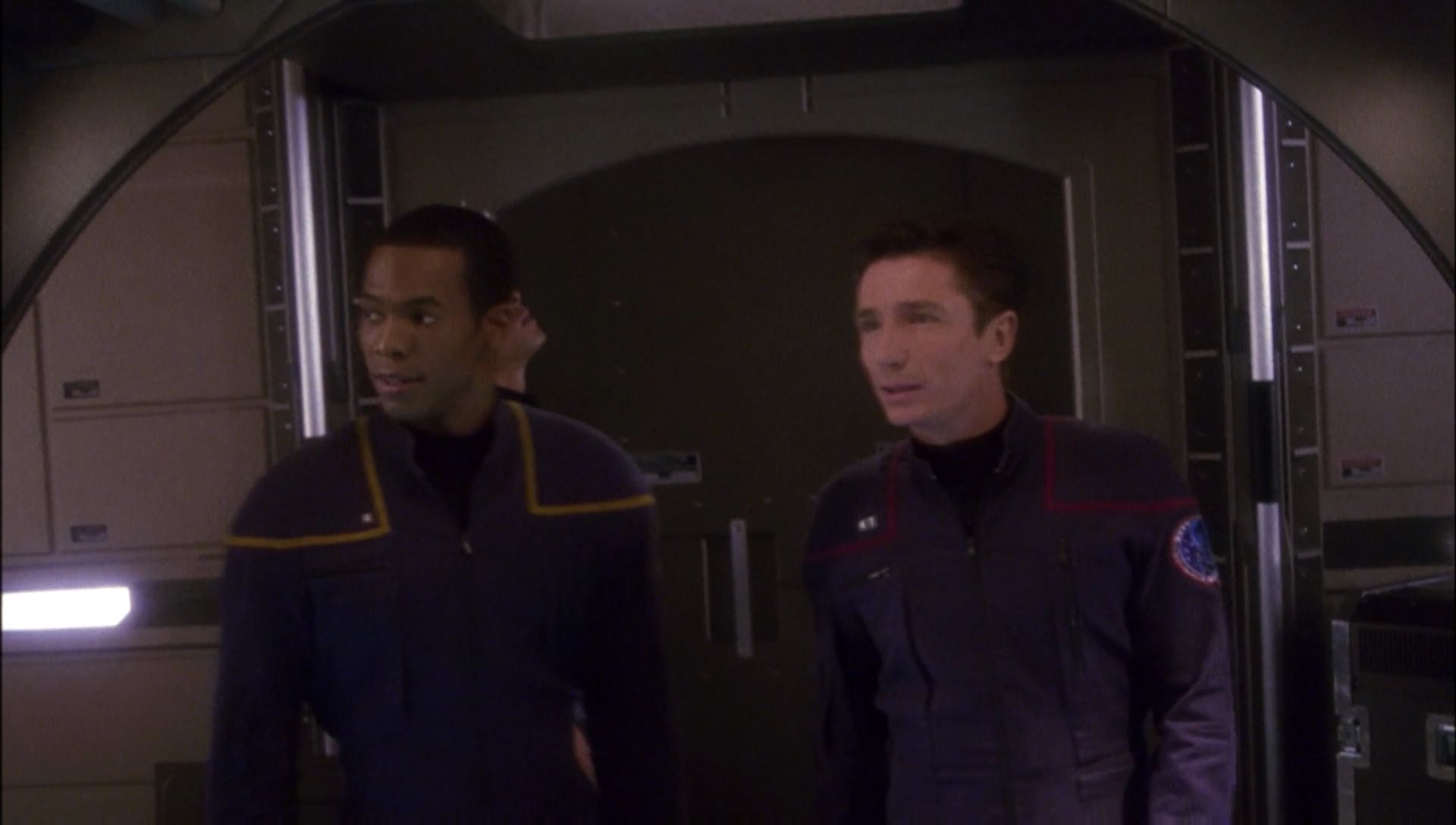 ariane179254_Enterprise_1x01-1x02_BrokenBow_0819.jpg