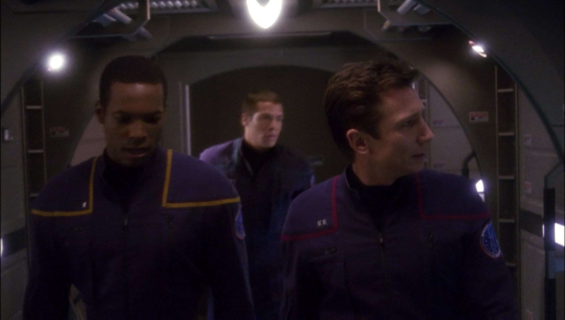 ariane179254_Enterprise_1x01-1x02_BrokenBow_0823.jpg