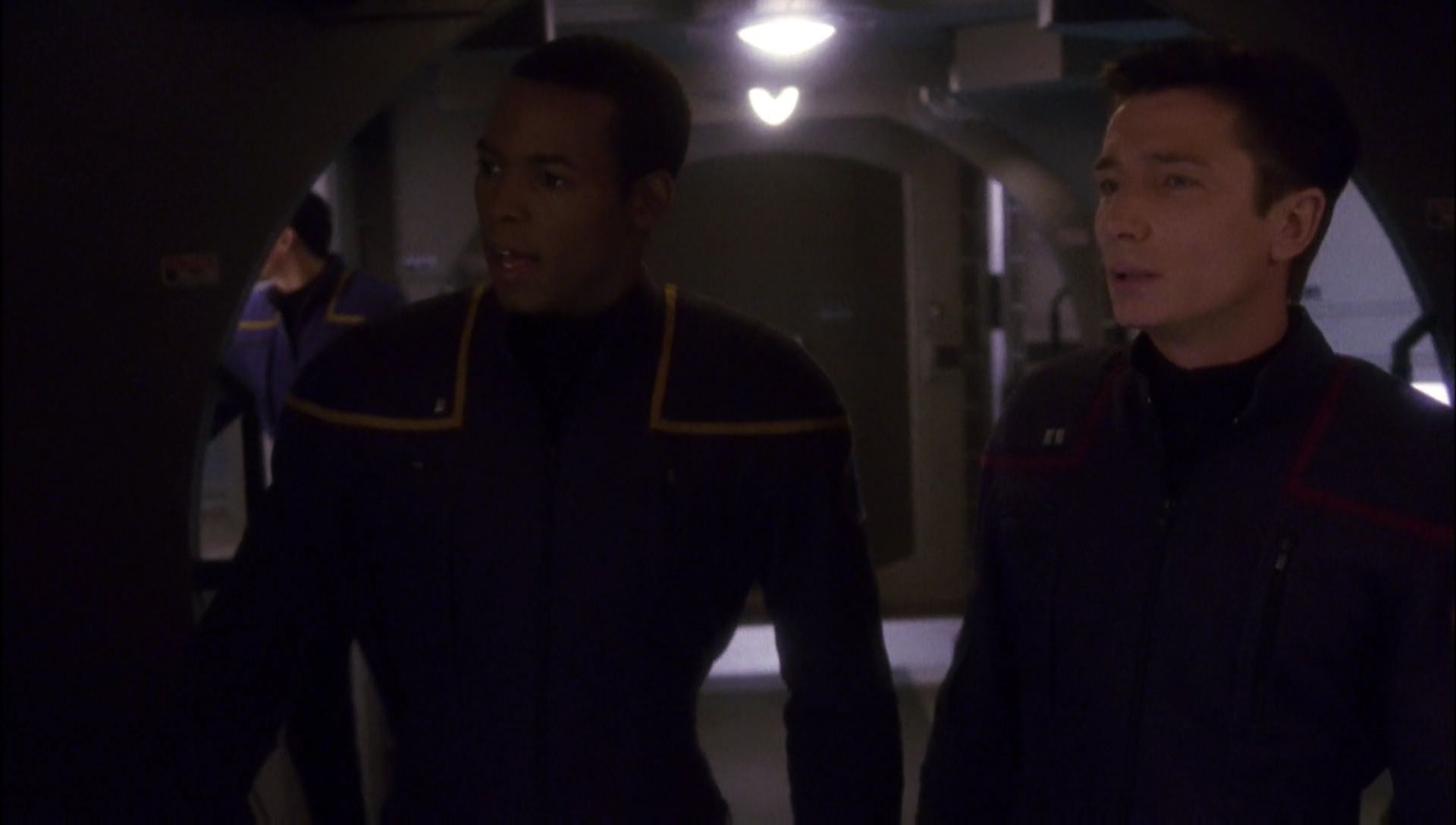 ariane179254_Enterprise_1x01-1x02_BrokenBow_0830.jpg