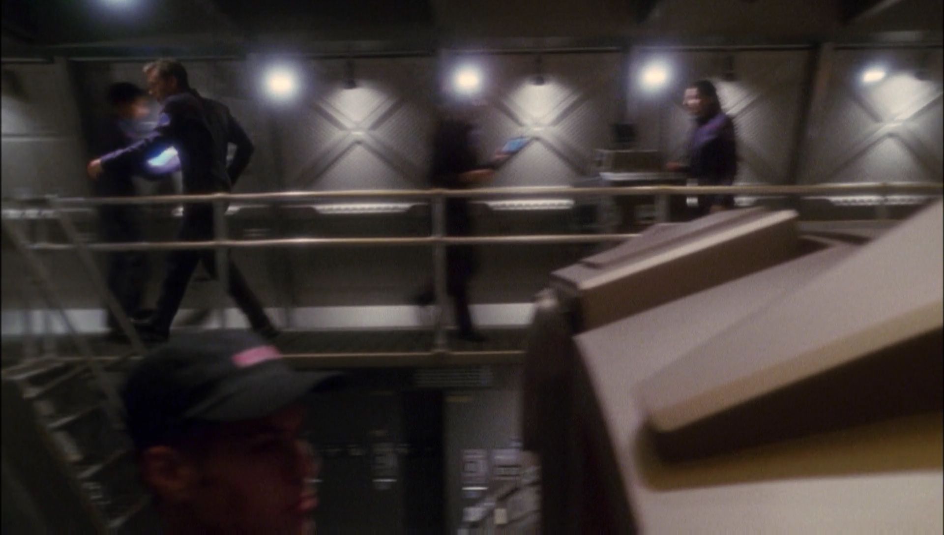ariane179254_Enterprise_1x01-1x02_BrokenBow_0855.jpg