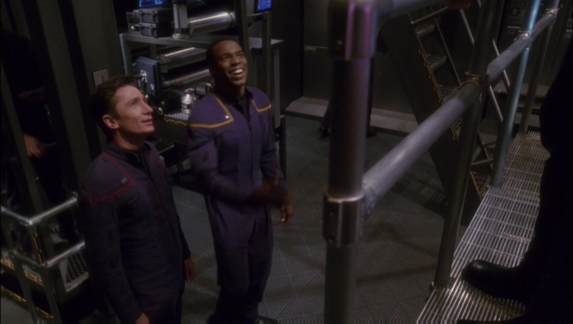 ariane179254_Enterprise_1x01-1x02_BrokenBow_0880.jpg