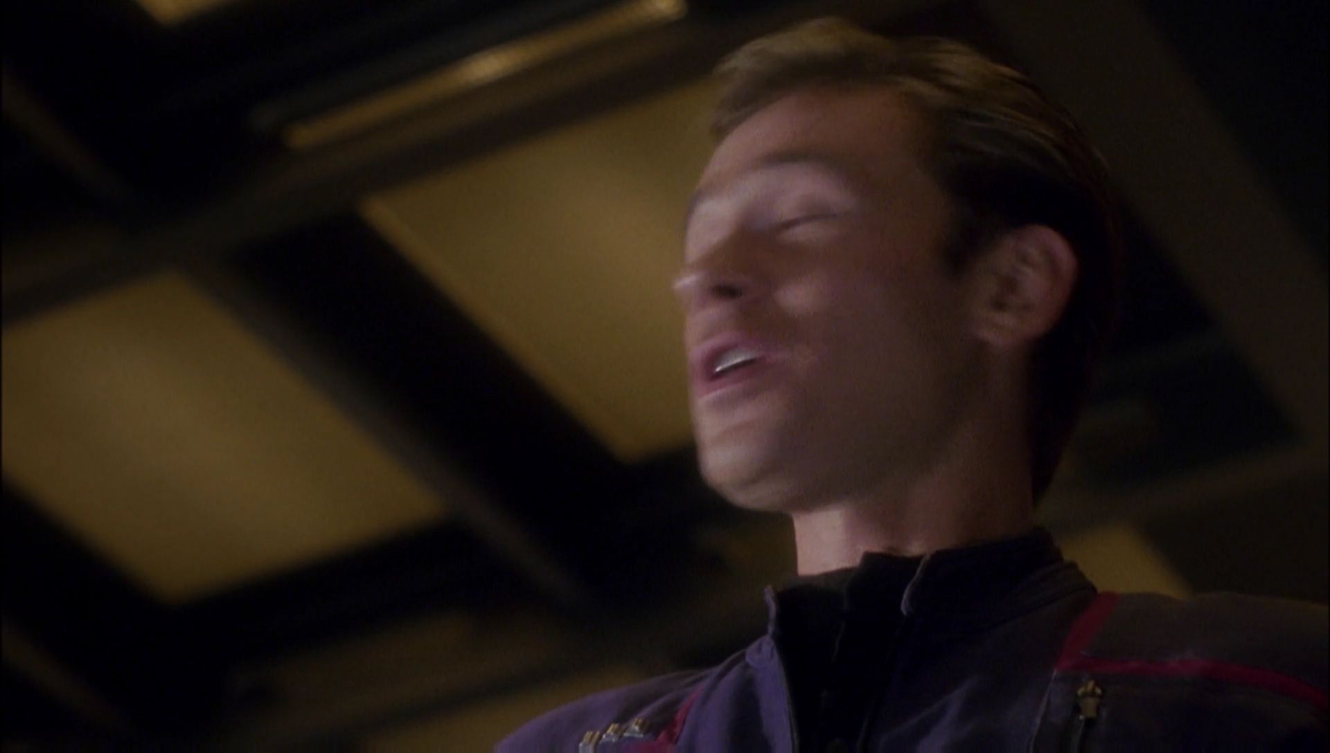 ariane179254_Enterprise_1x01-1x02_BrokenBow_0883.jpg