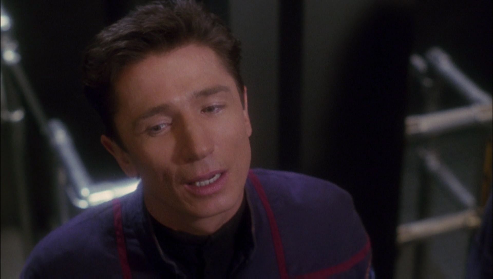 ariane179254_Enterprise_1x01-1x02_BrokenBow_0903.jpg
