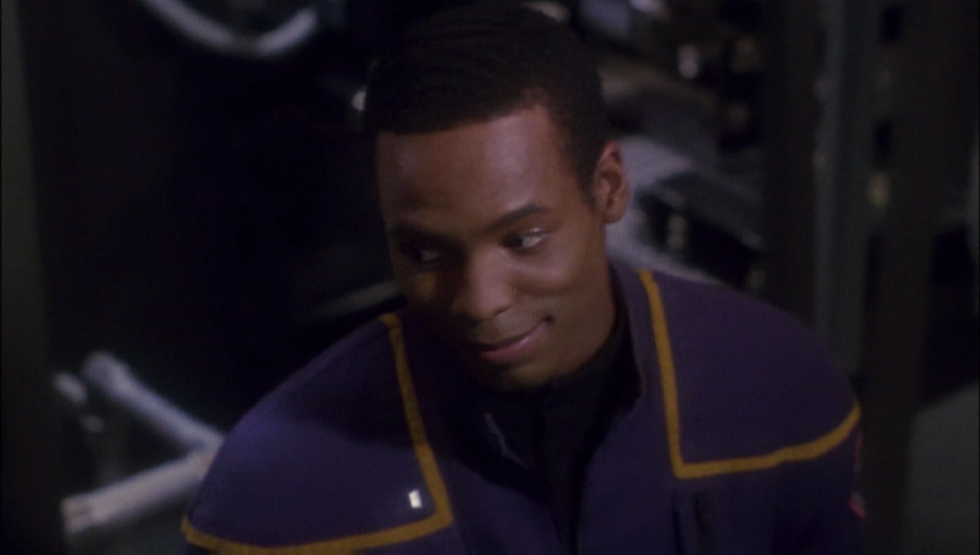 ariane179254_Enterprise_1x01-1x02_BrokenBow_0907.jpg