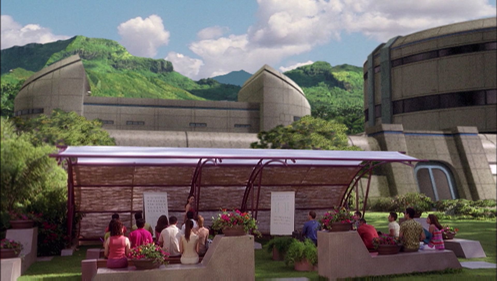 ariane179254_Enterprise_1x01-1x02_BrokenBow_0917.jpg