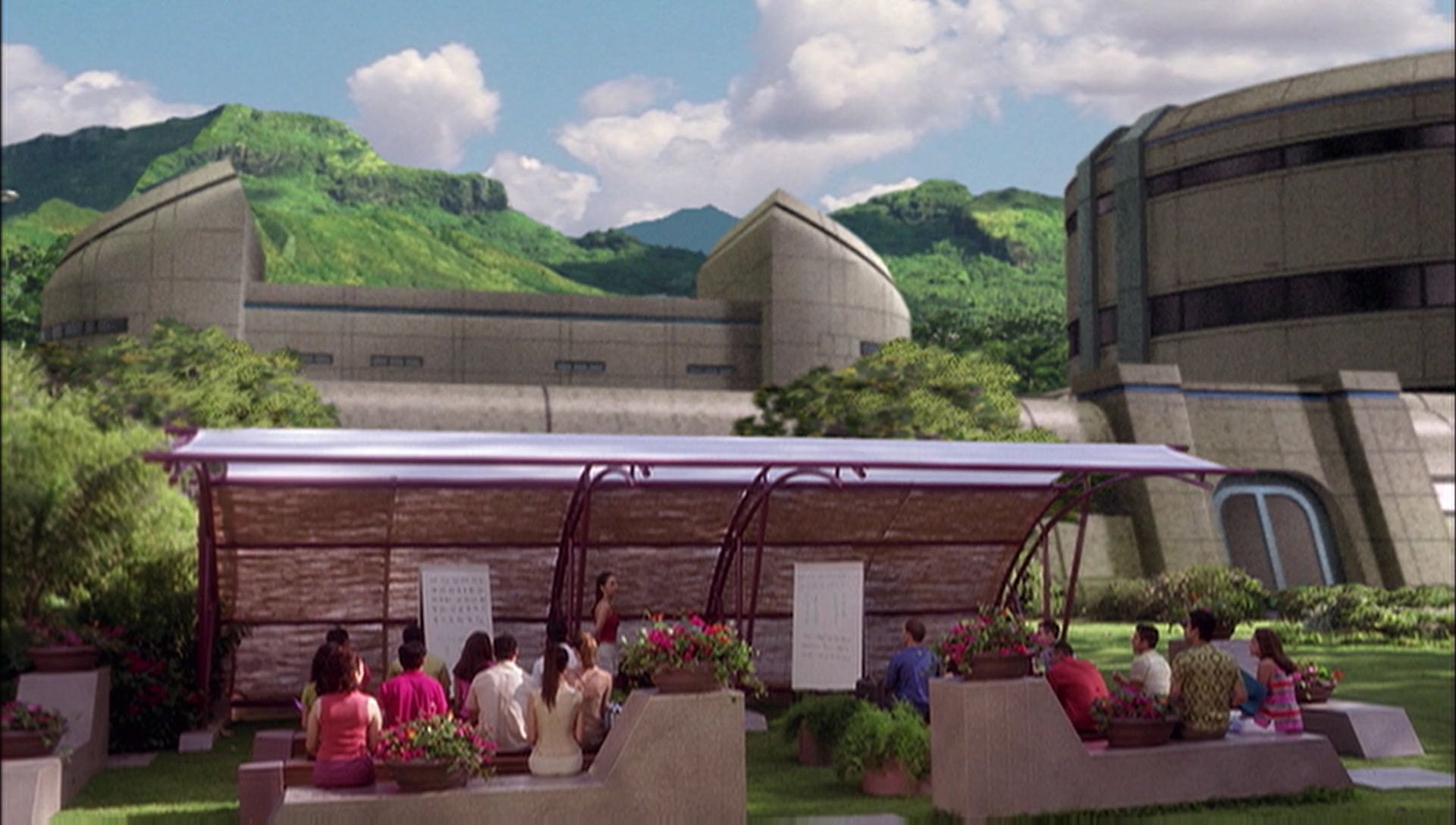 ariane179254_Enterprise_1x01-1x02_BrokenBow_0918.jpg