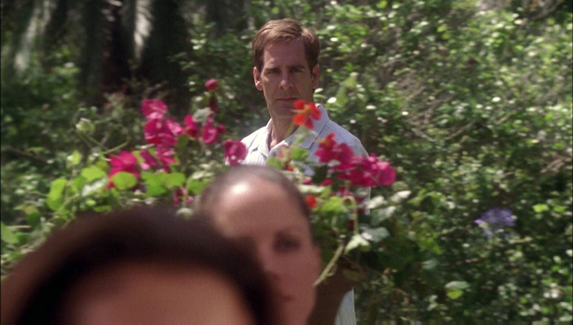 ariane179254_Enterprise_1x01-1x02_BrokenBow_0942.jpg