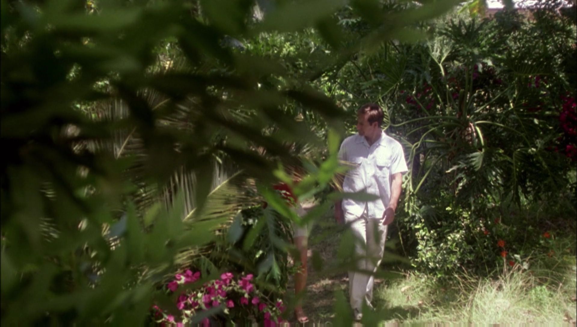 ariane179254_Enterprise_1x01-1x02_BrokenBow_0956.jpg