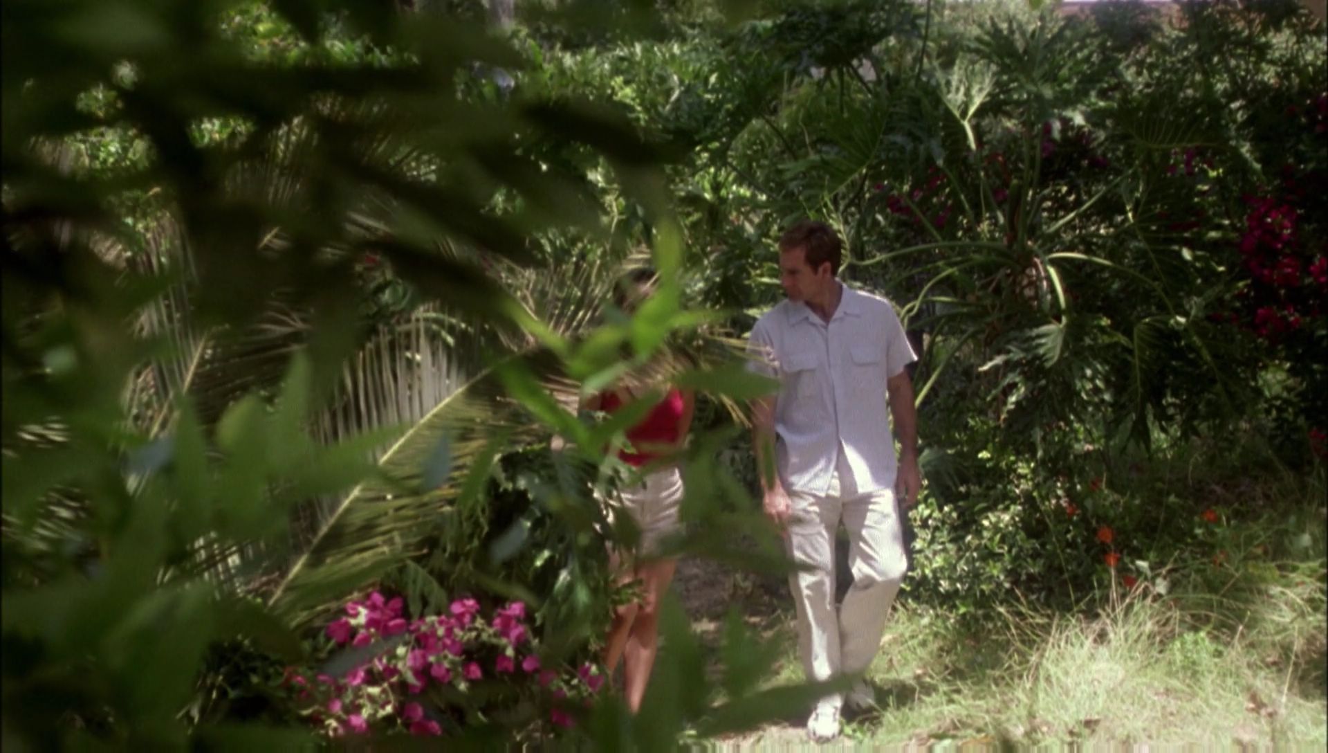 ariane179254_Enterprise_1x01-1x02_BrokenBow_0957.jpg