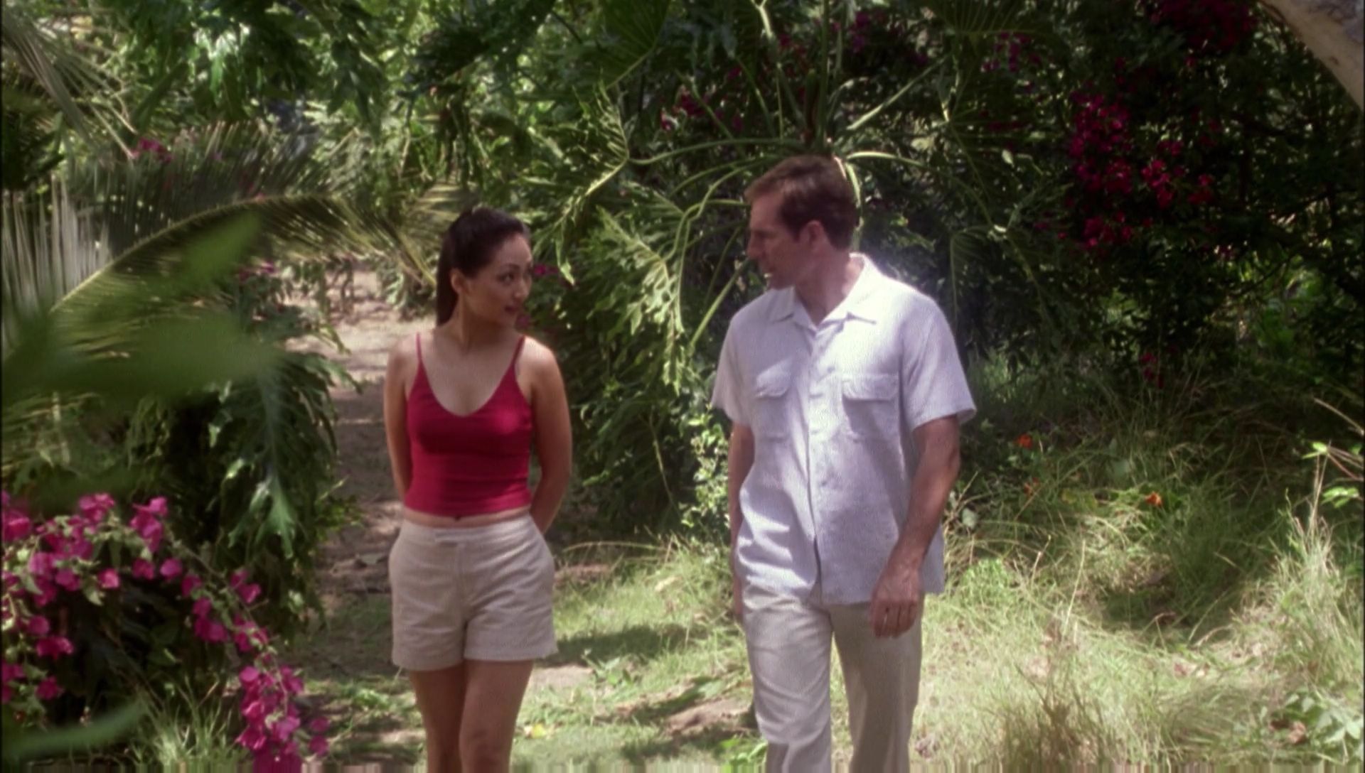 ariane179254_Enterprise_1x01-1x02_BrokenBow_0963.jpg
