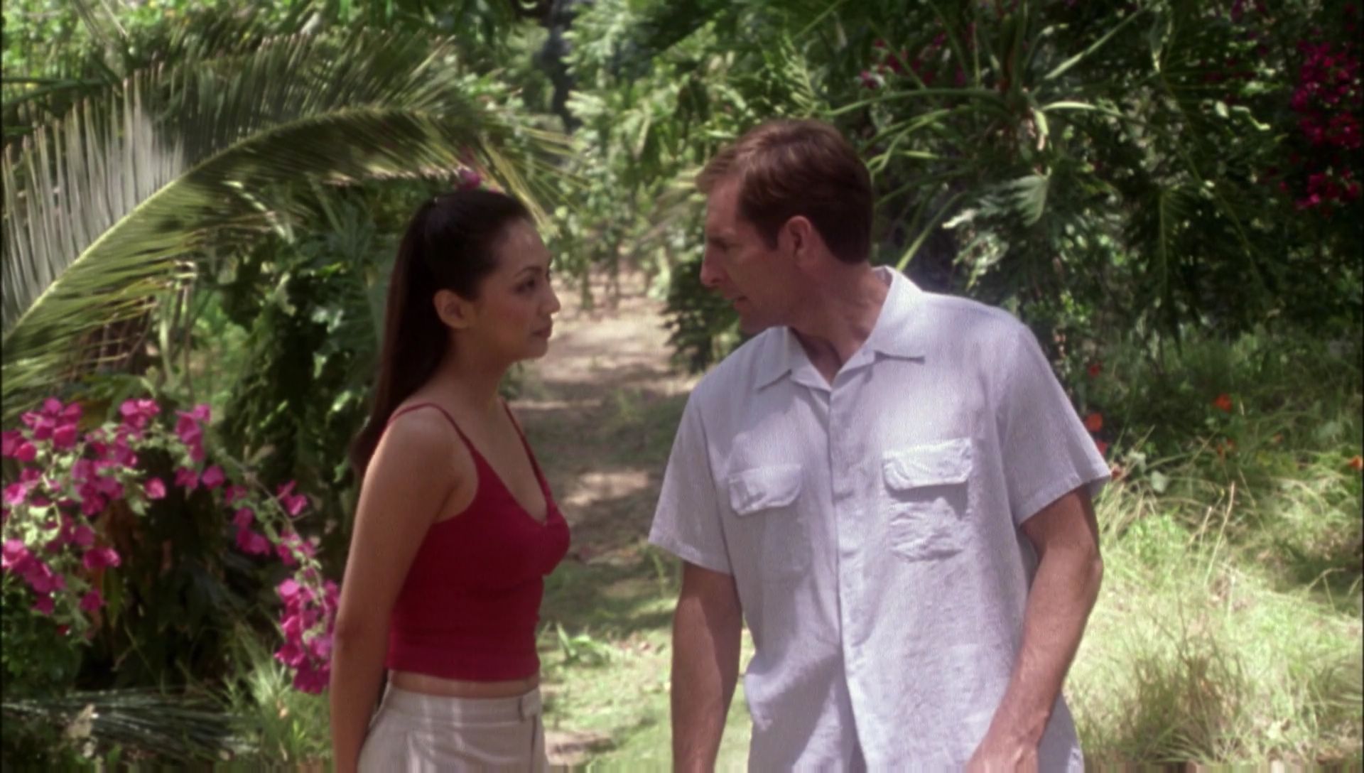 ariane179254_Enterprise_1x01-1x02_BrokenBow_0969.jpg
