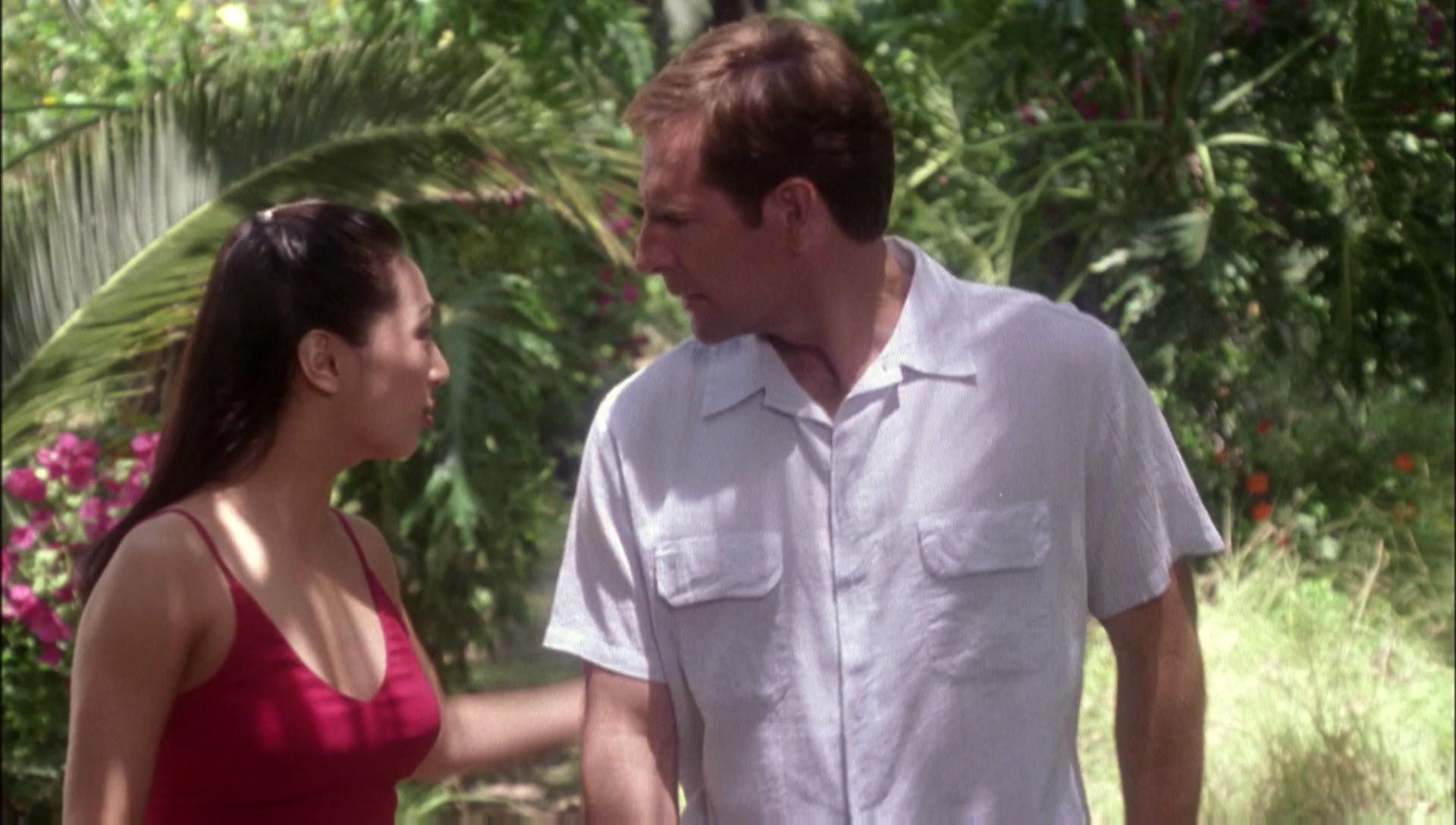 ariane179254_Enterprise_1x01-1x02_BrokenBow_0972.jpg