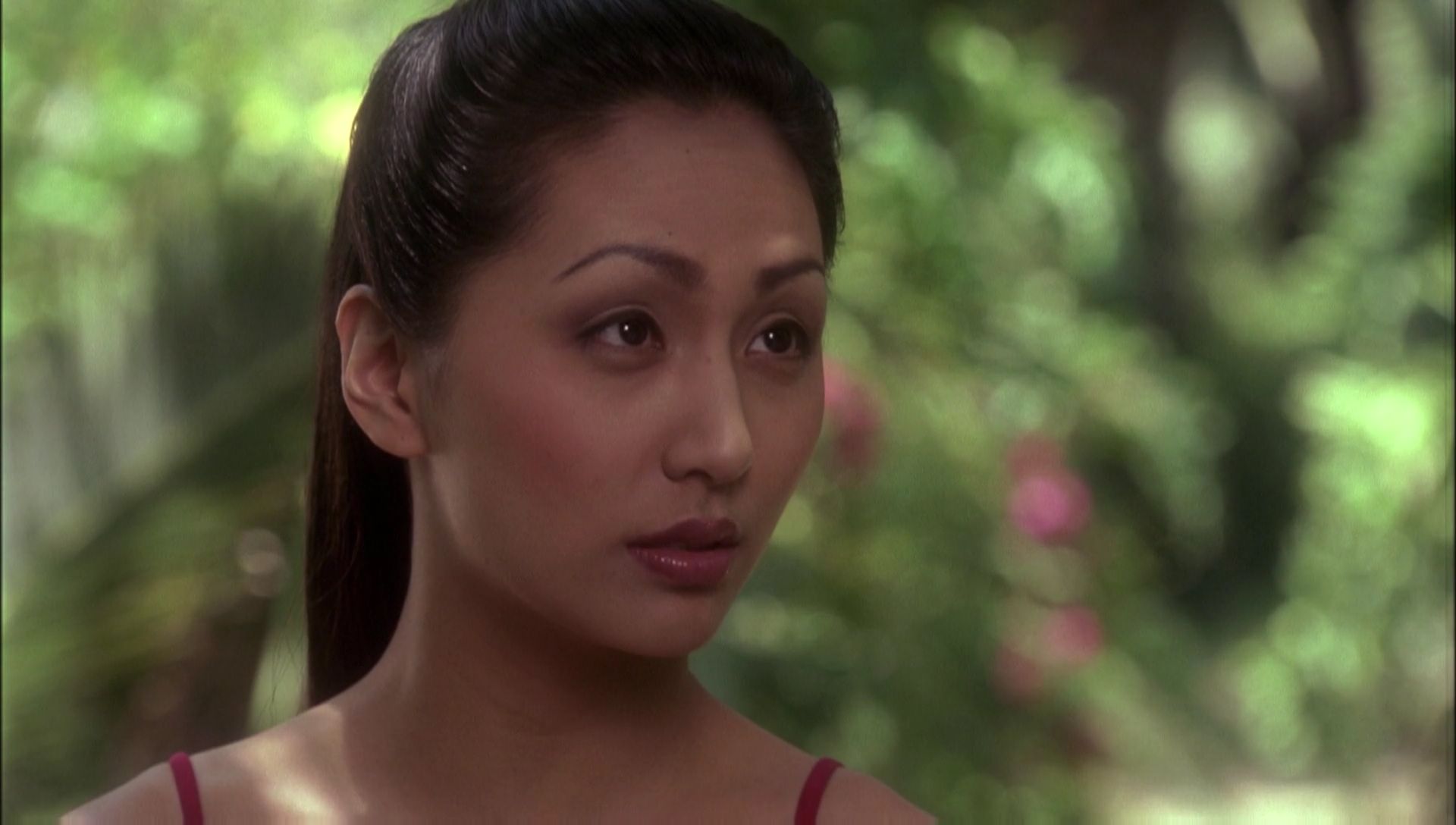ariane179254_Enterprise_1x01-1x02_BrokenBow_0992.jpg