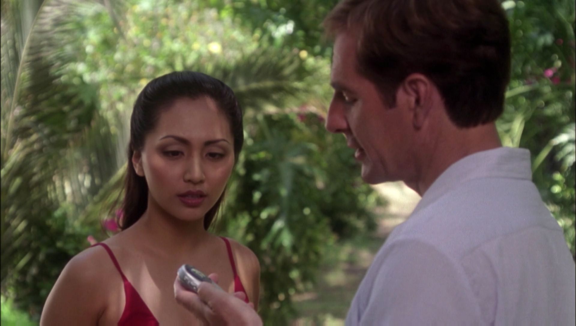 ariane179254_Enterprise_1x01-1x02_BrokenBow_1006.jpg