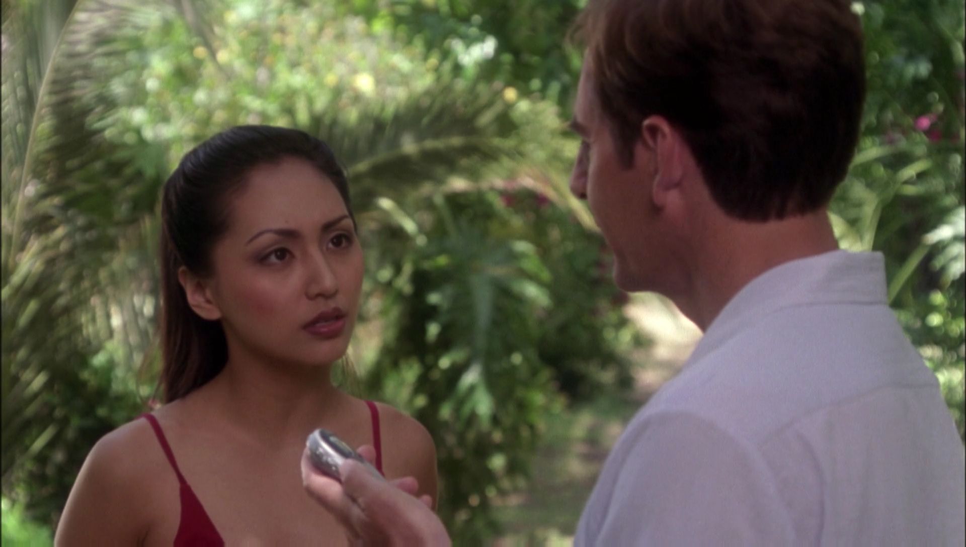 ariane179254_Enterprise_1x01-1x02_BrokenBow_1012.jpg