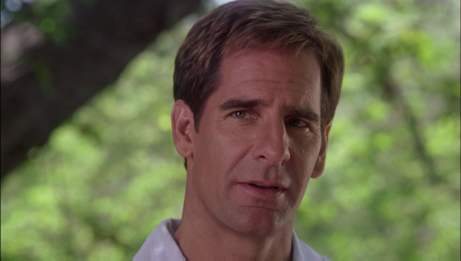 ariane179254_Enterprise_1x01-1x02_BrokenBow_1029.jpg