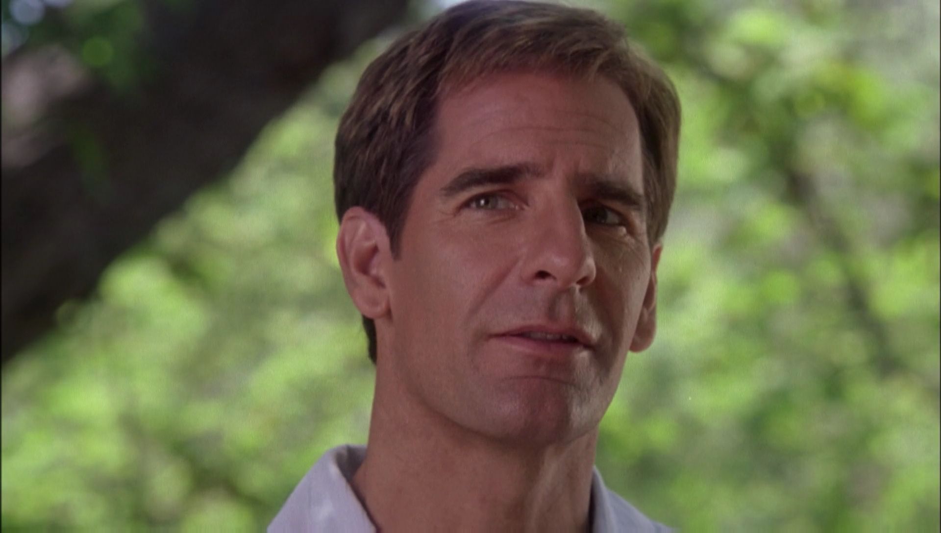 ariane179254_Enterprise_1x01-1x02_BrokenBow_1030.jpg