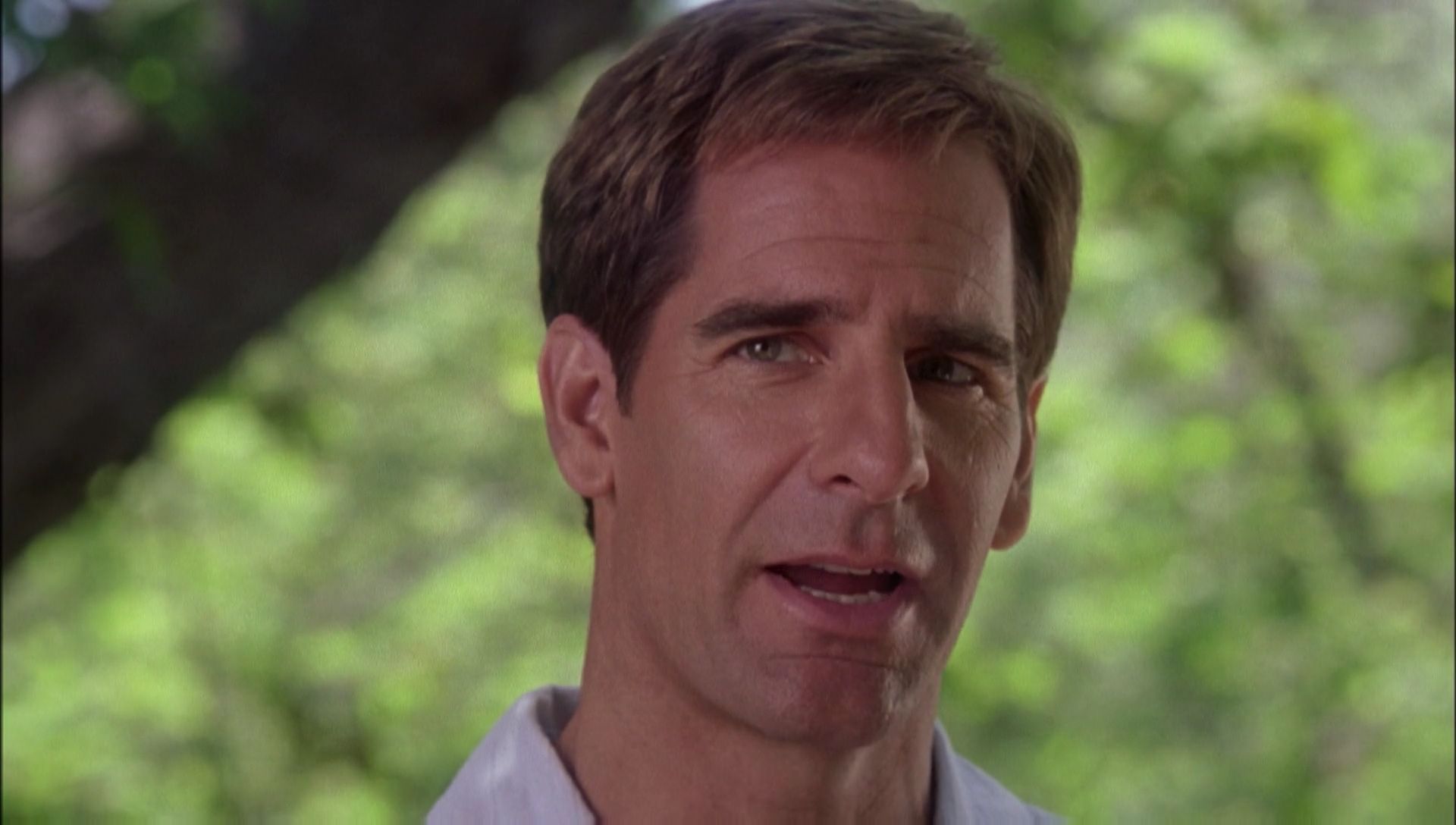 ariane179254_Enterprise_1x01-1x02_BrokenBow_1032.jpg