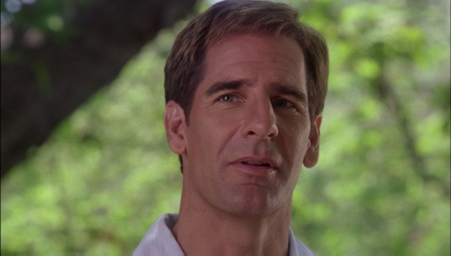 ariane179254_Enterprise_1x01-1x02_BrokenBow_1045.jpg