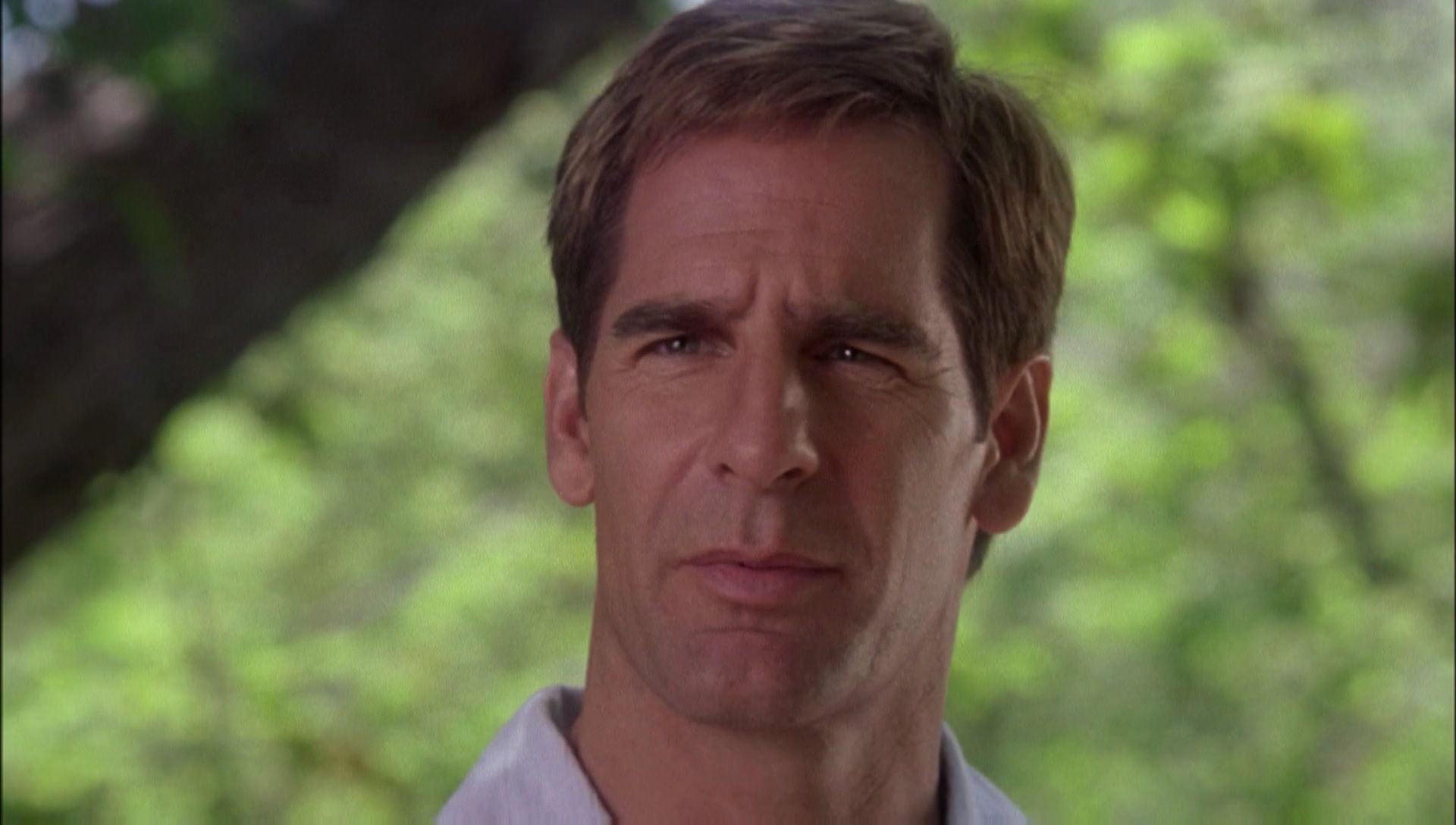 ariane179254_Enterprise_1x01-1x02_BrokenBow_1047.jpg