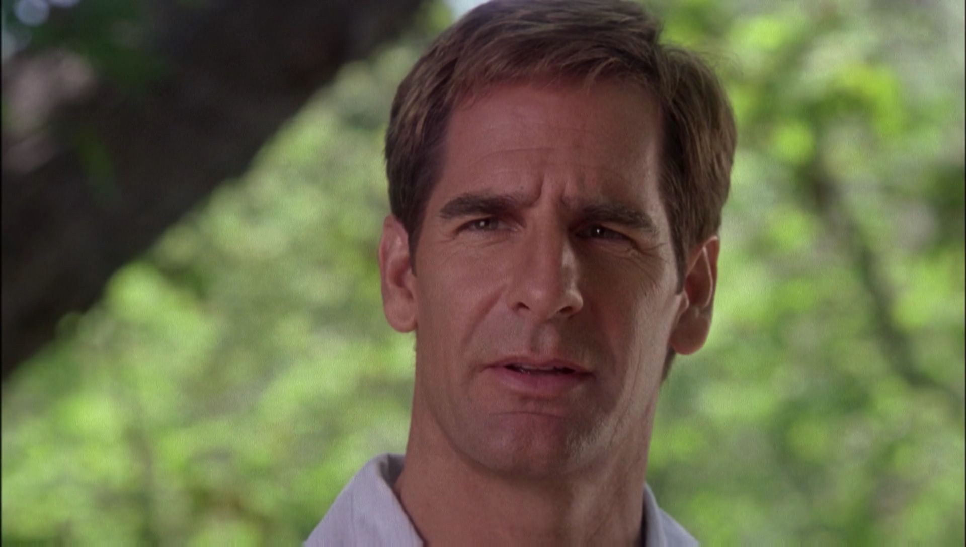 ariane179254_Enterprise_1x01-1x02_BrokenBow_1048.jpg