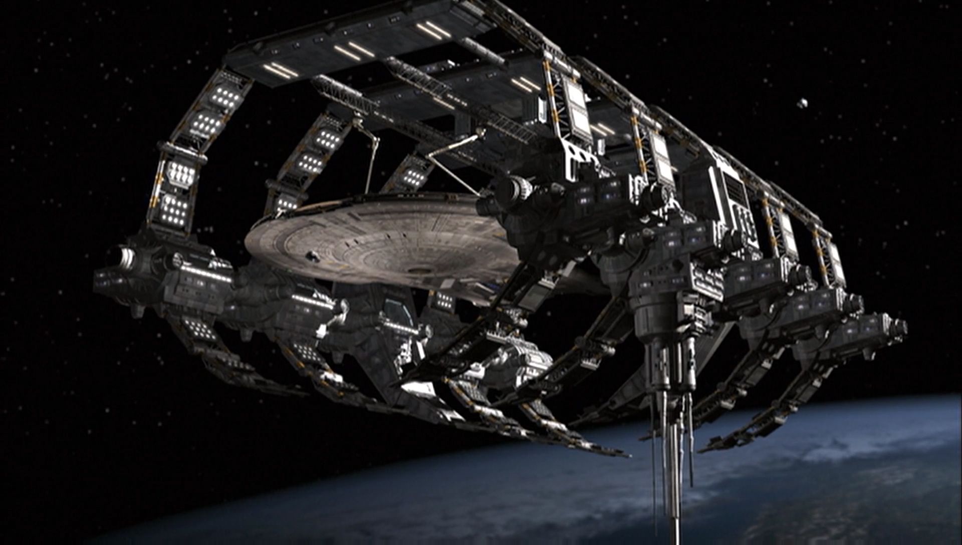 ariane179254_Enterprise_1x01-1x02_BrokenBow_1056.jpg