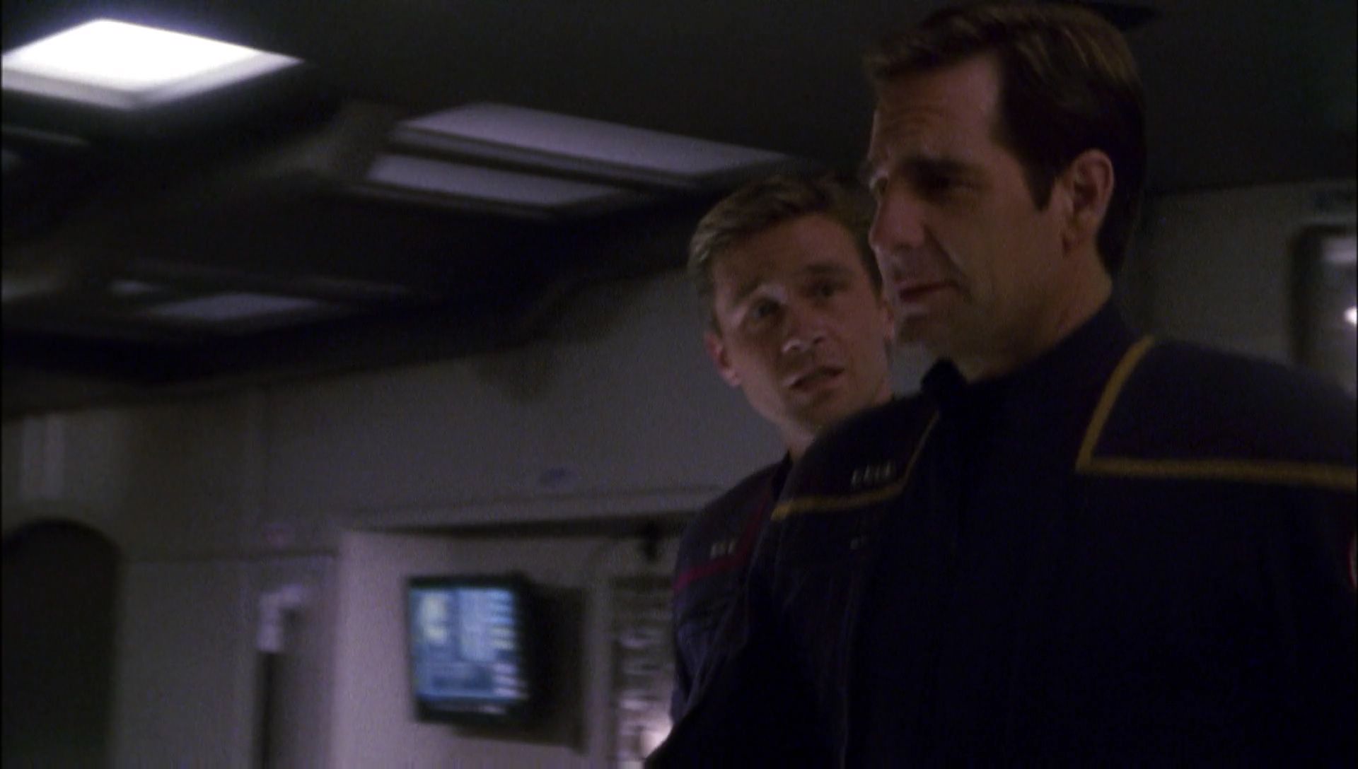 ariane179254_Enterprise_1x01-1x02_BrokenBow_1063.jpg