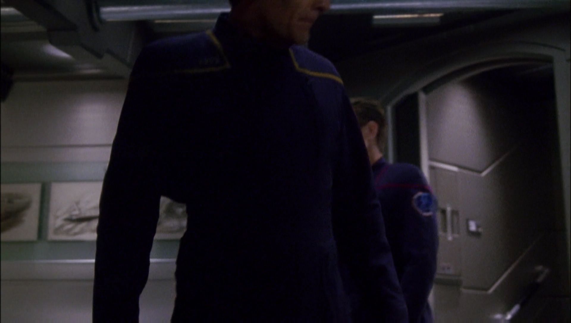 ariane179254_Enterprise_1x01-1x02_BrokenBow_1074.jpg