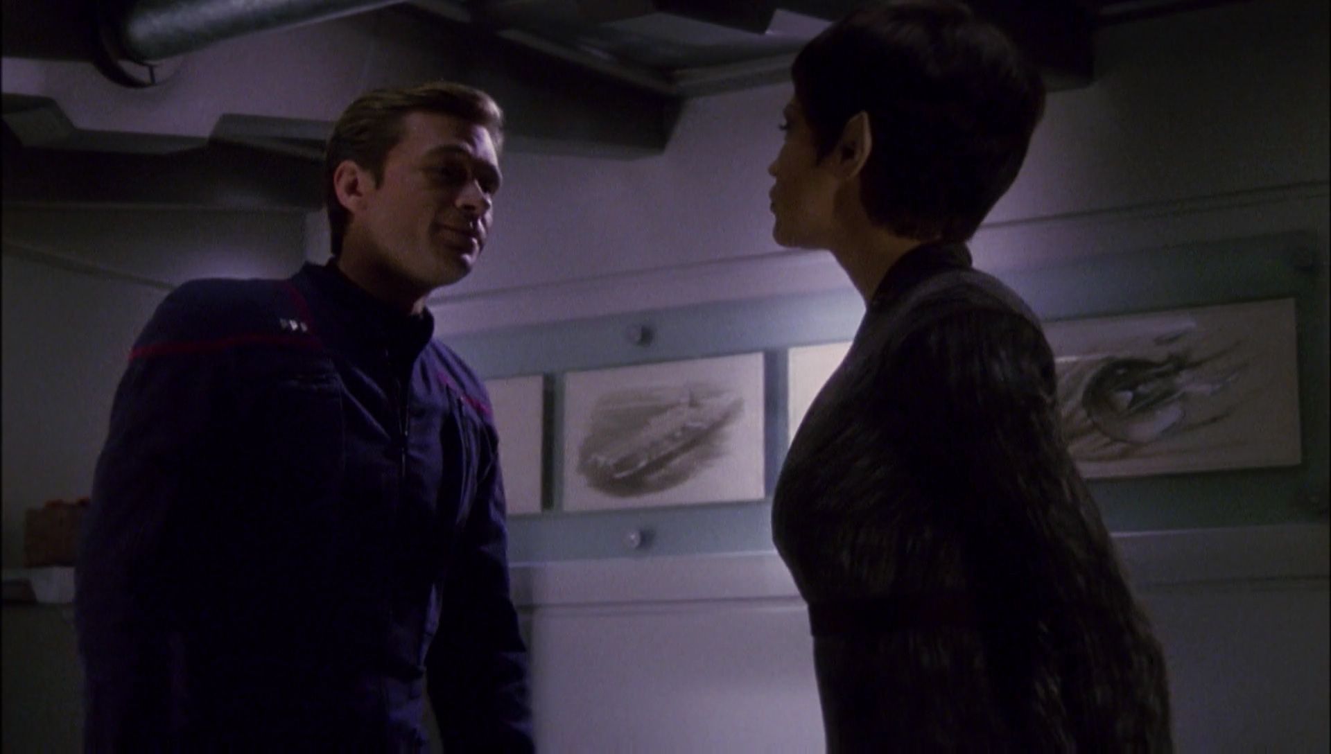 ariane179254_Enterprise_1x01-1x02_BrokenBow_1148.jpg